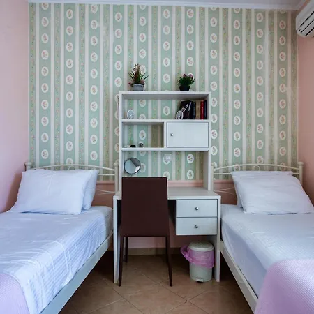 Flower Apartment *