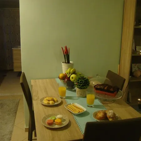 Flower Apartment