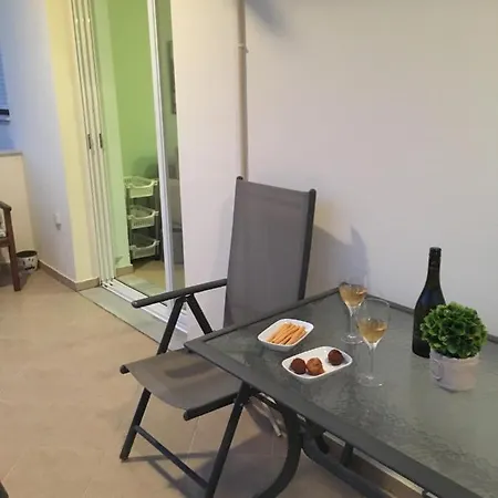 Flower Apartment *