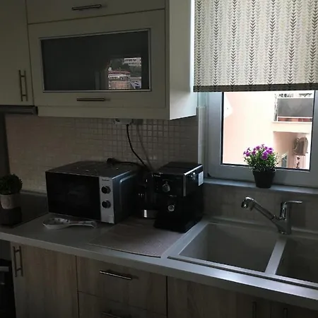 Flower Apartment