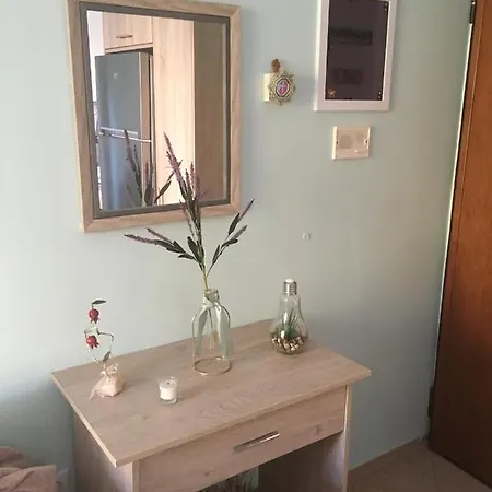 Flower Apartment